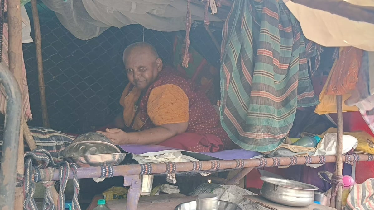 change-ngo-umbrella, roof covers and food supplies