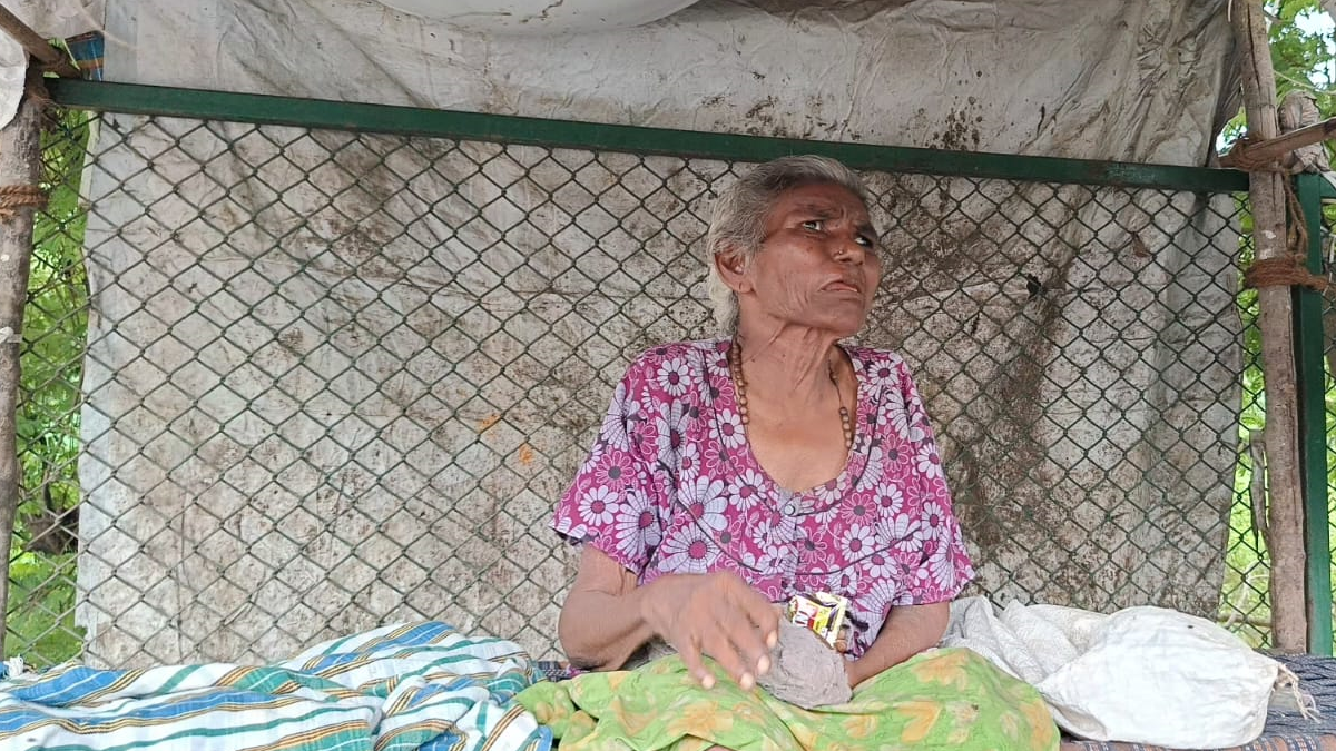 change-ngo-umbrella, roof covers and food supplies